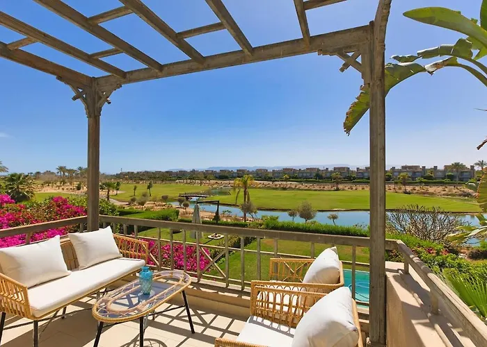 Elegant 4br With Private Garden & Golf Views Ain Sukhna