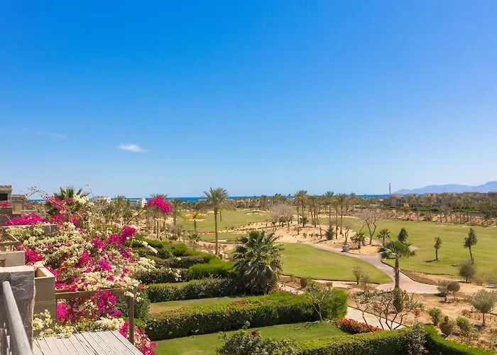 Villa Elegant 4br With Private Garden & Golf Views Ain Sukhna