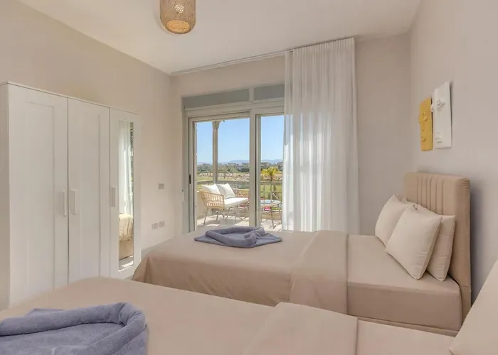 Villa Elegant 4br With Private Garden & Golf Views Ain Sukhna