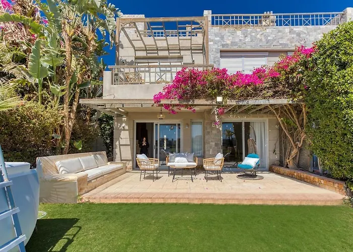 Villa Elegant 4br With Private Garden & Golf Views *