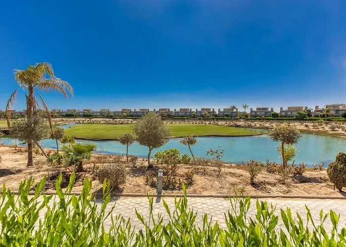 Elegant 4br With Private Garden & Golf Views *
